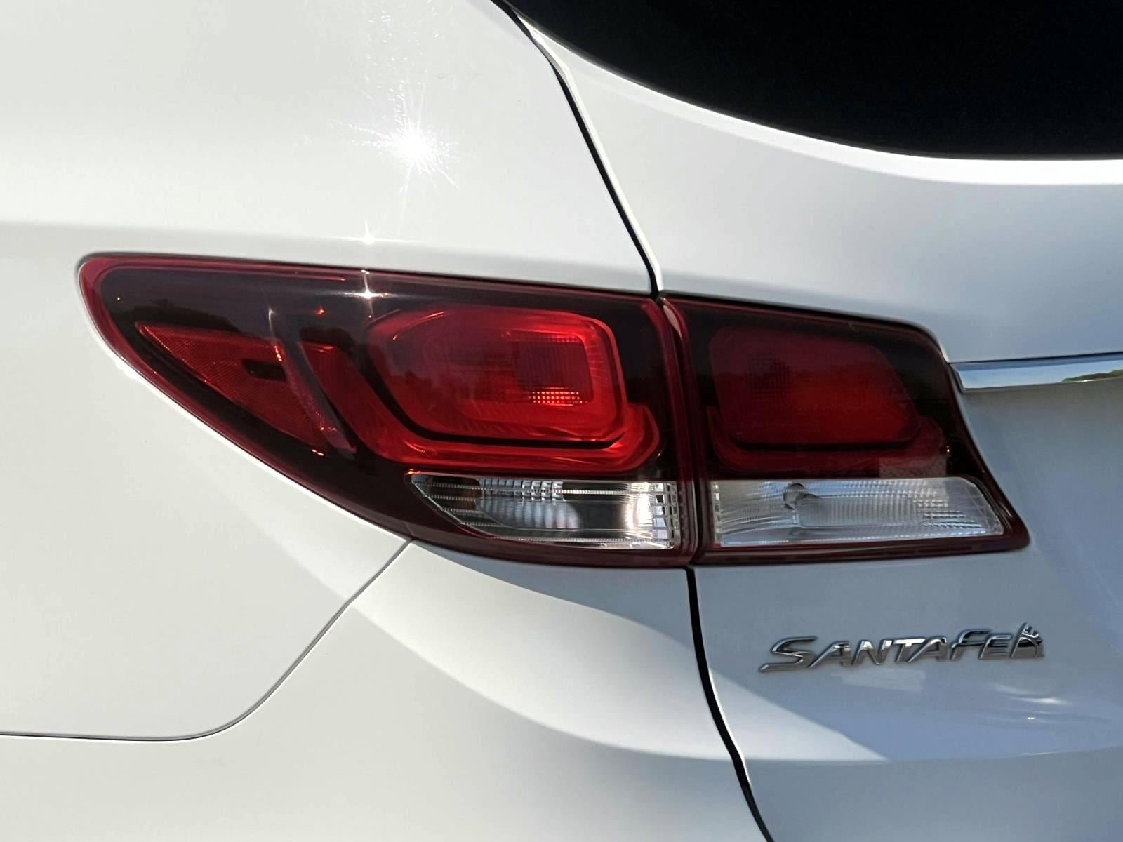 Used 2018 Hyundai Santa Fe AWD image 8