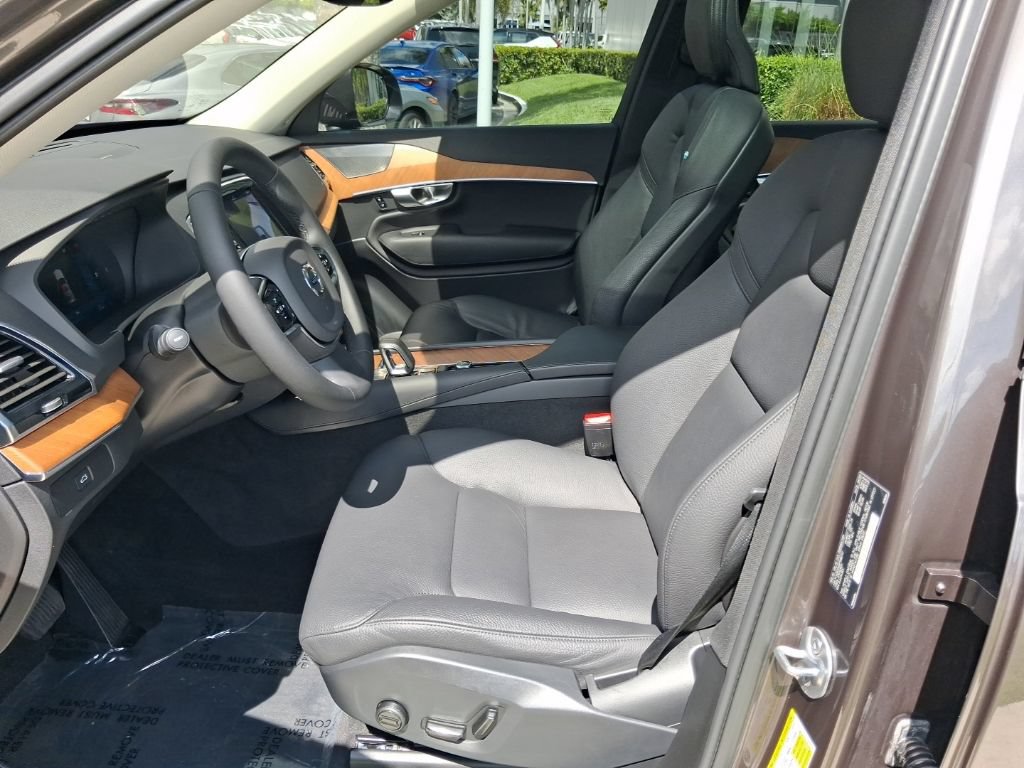 Certified 2023 Volvo XC90 B6 Plus AWD/4WD image 14