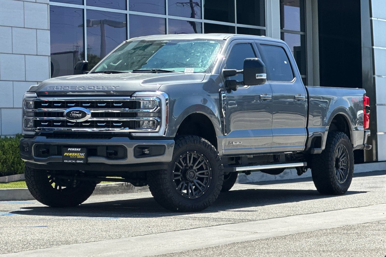 Used 2024 Ford F250 Lariat w/ FX4 Off-Road Package AWD/4WD image 8