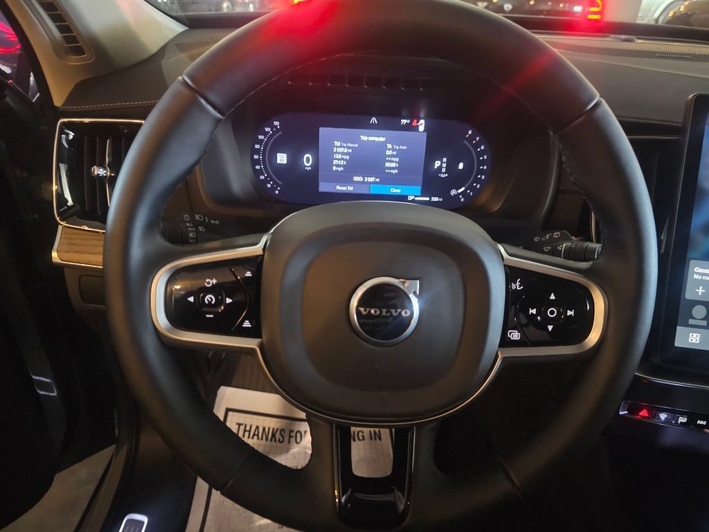 Certified 2026 Volvo XC90 B6 Plus w/ Protection Package AWD/4WD image 18