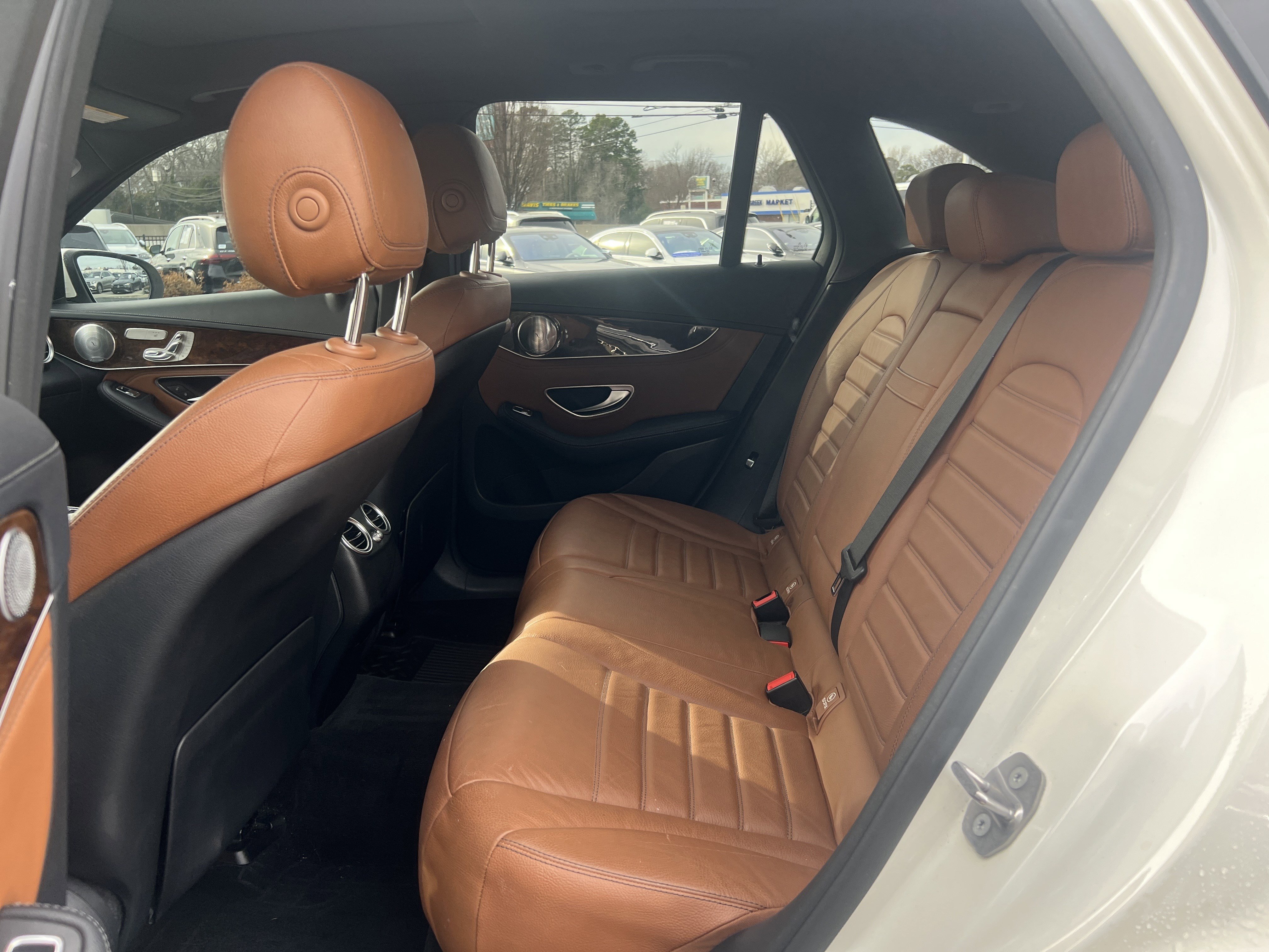 Used 2017 Mercedes-Benz GLC 300 300 image 32