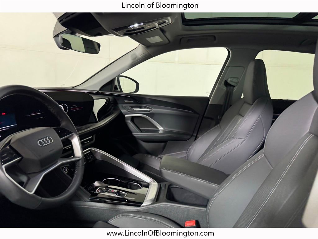 Used 2025 Audi Q5 Premium Plus w/ Premium Plus image 31