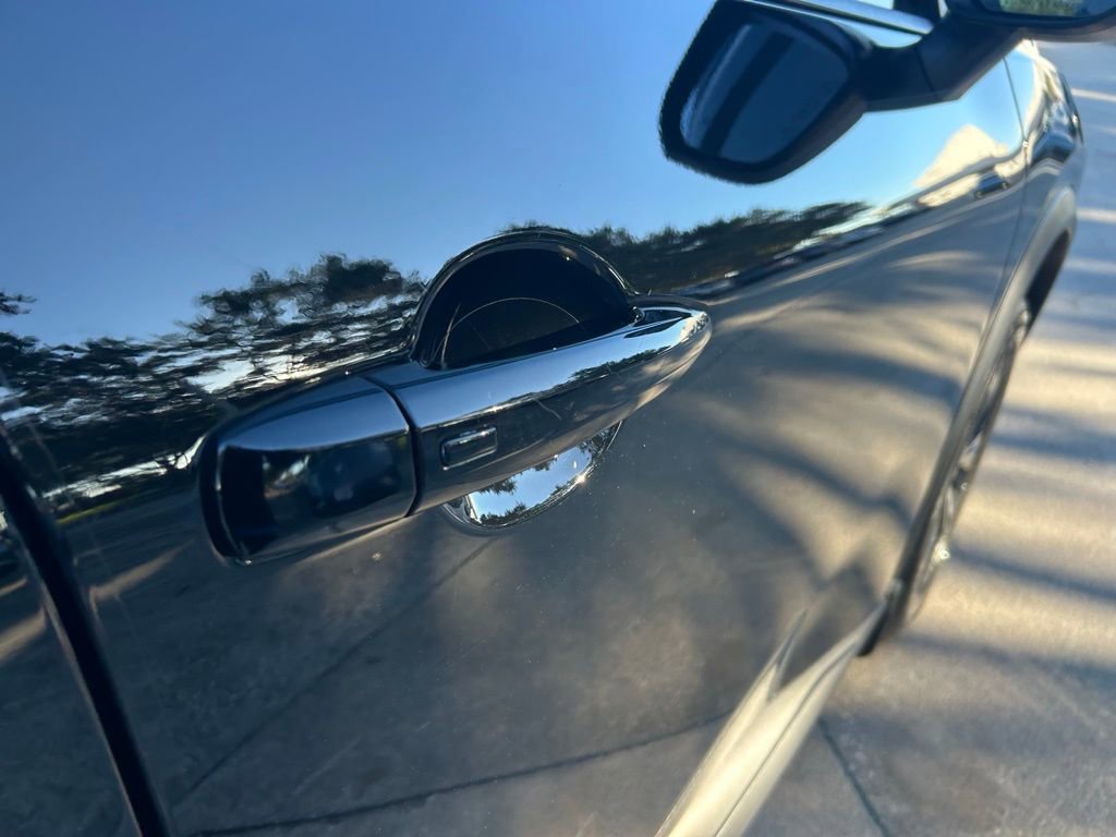 Used 2023 Nissan Rogue SV image 32