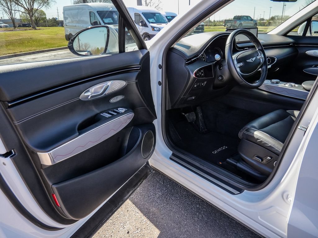 Used 2024 Genesis GV70 2.5T w/ Advanced Package AWD/4WD image 32