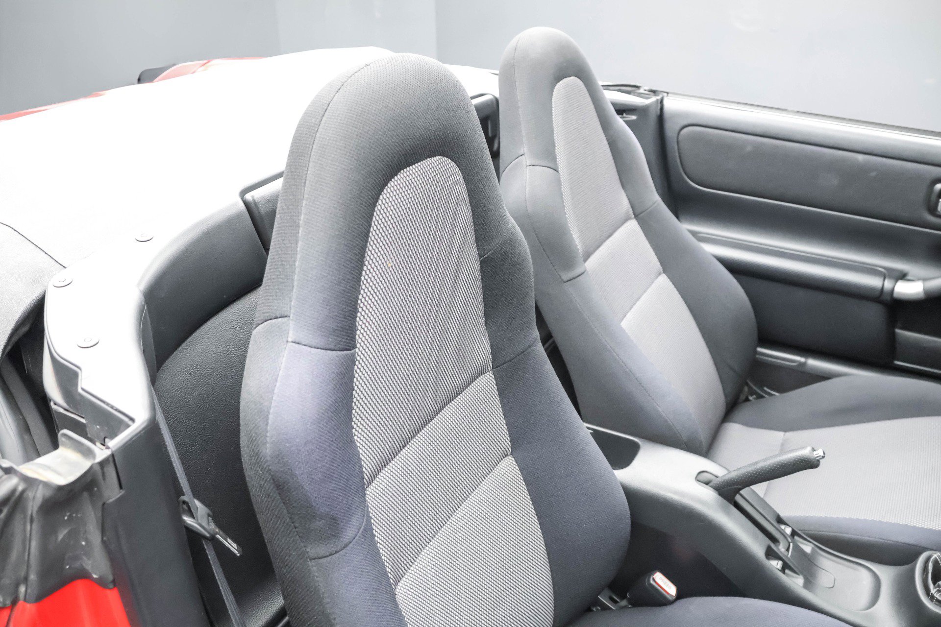 Used 2001 Toyota MR2 image 16