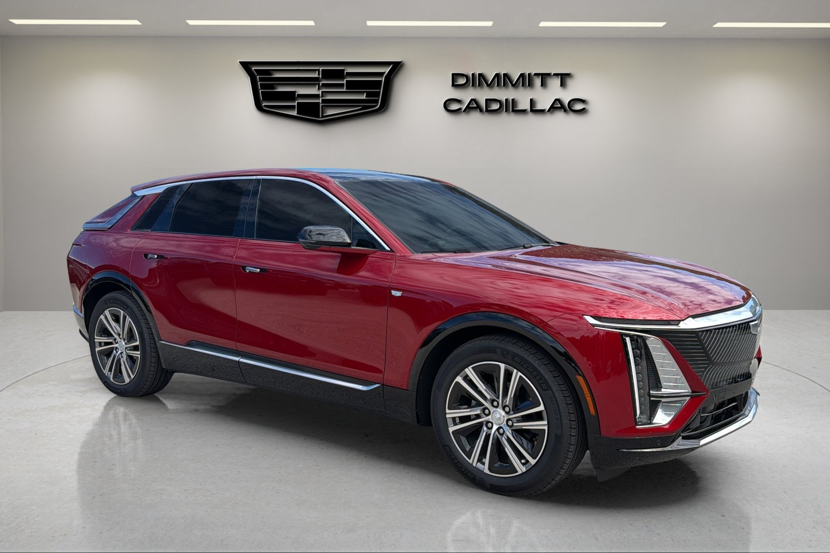 Certified 2025 Cadillac Lyriq Luxury RWD image 3