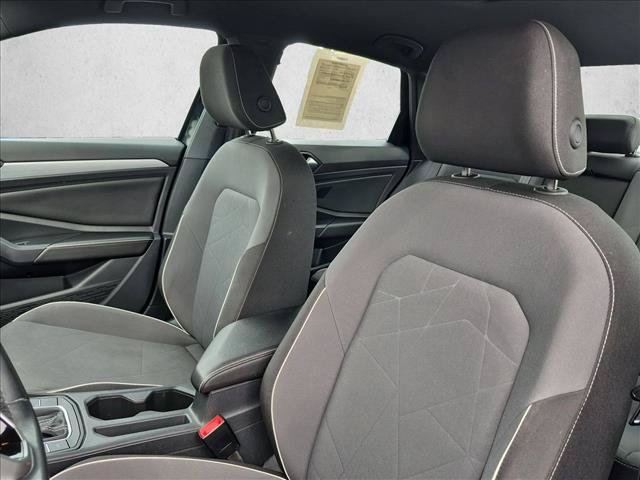 Used 2025 Volkswagen Jetta Sport FWD image 25