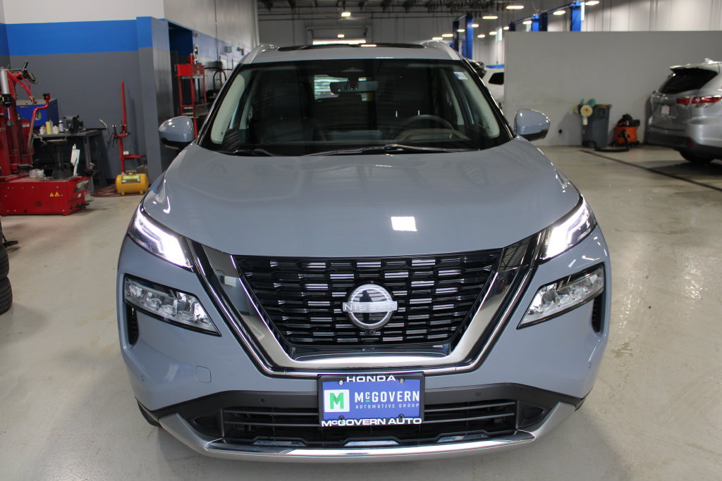 Used 2023 Nissan Rogue Platinum w/ Platinum Premium Package AWD/4WD image 2