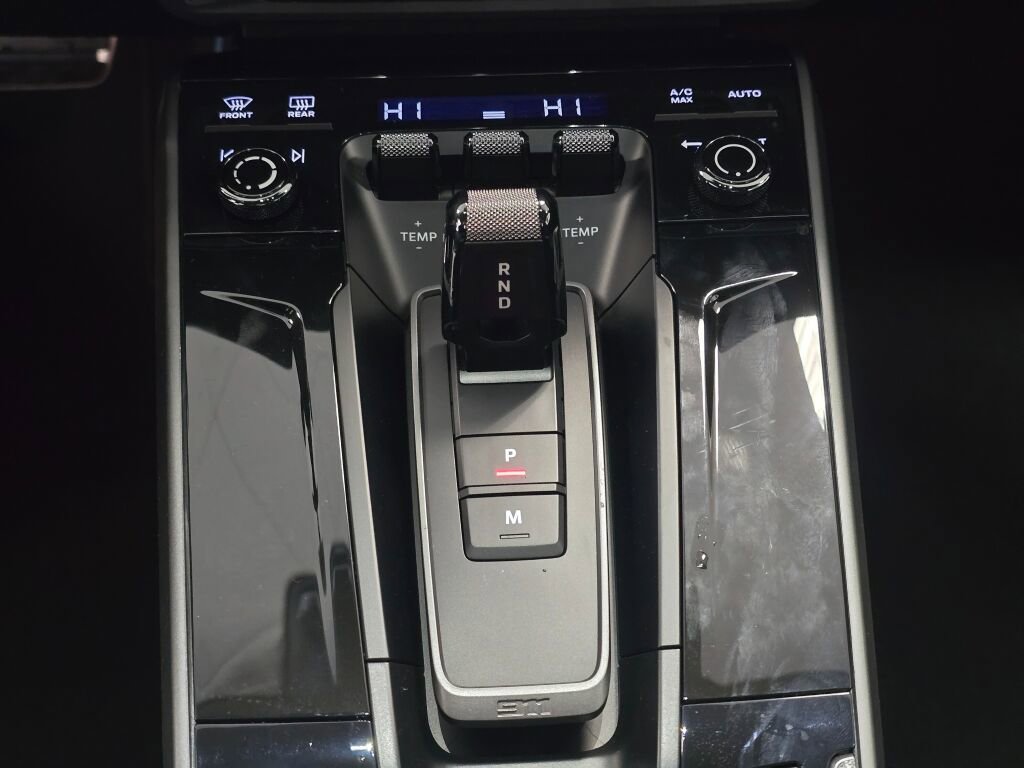 New 2026 Porsche 911 Carrera 4S image 18