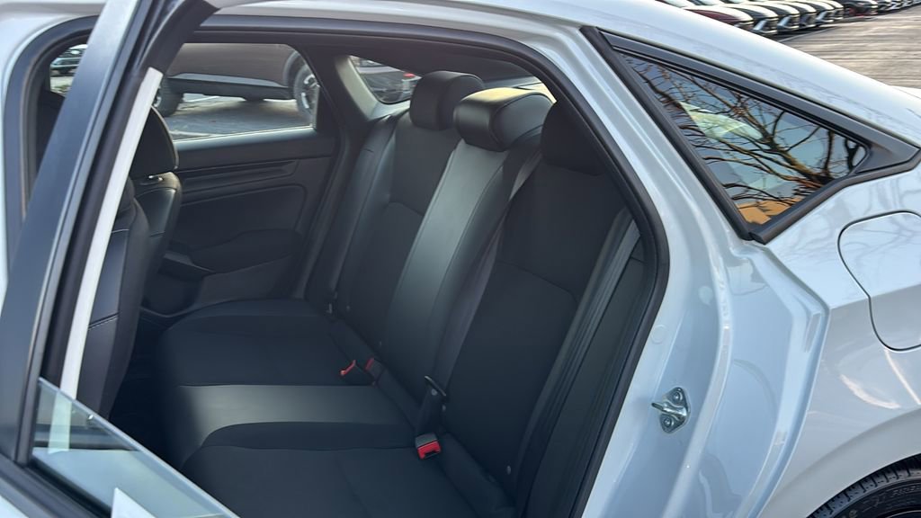 Used 2023 Honda Civic Sport image 27