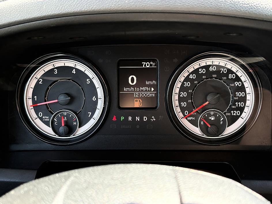 Used 2020 RAM 1500 Tradesman w/ Chrome Appearance Group RWD image 19