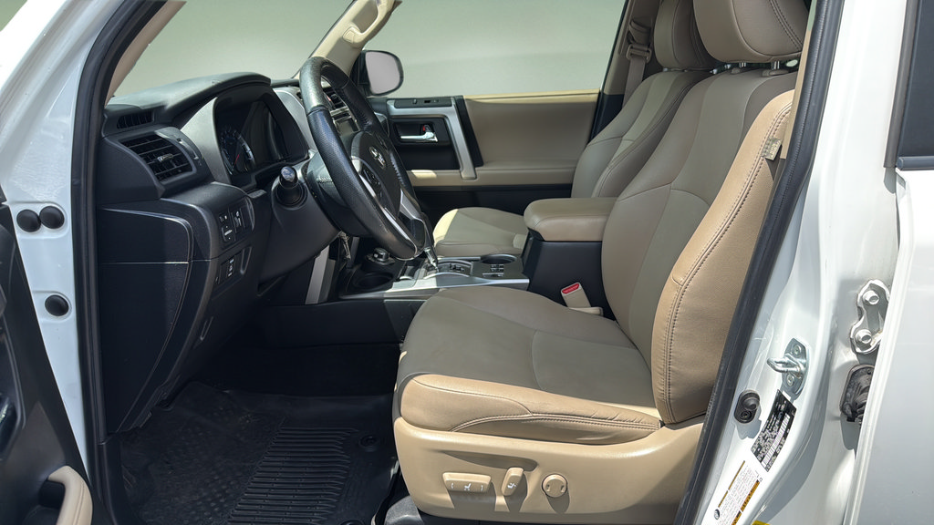 Used 2018 Toyota 4Runner SR5 Premium AWD/4WD image 11