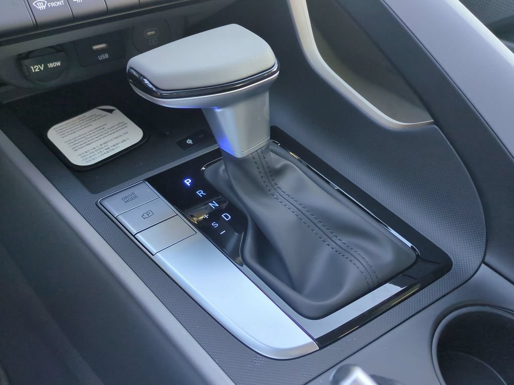 New 2026 Hyundai Elantra Sport FWD image 20