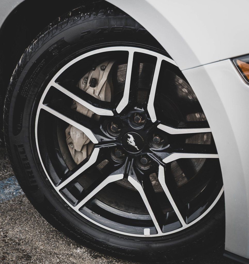 Used 2018 Ford Mustang GT Premium image 34