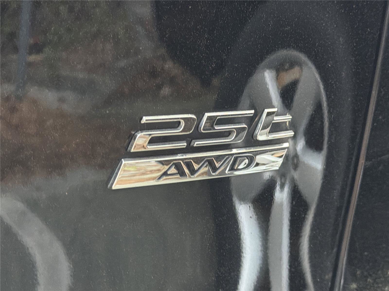 Used 2019 Jaguar F-PACE Premium image 9