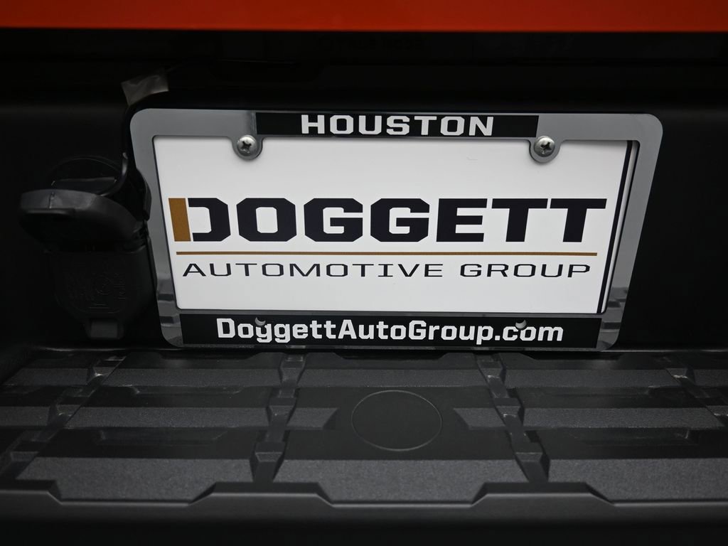 Used 2025 Nissan Frontier PRO-4X w/ Pro Convenience Package image 23