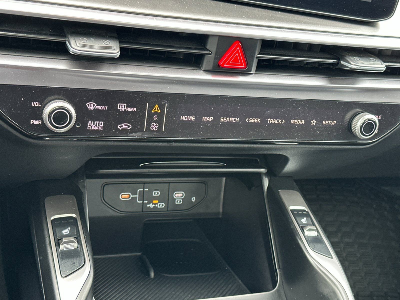 Used 2025 Kia Sorento EX image 20