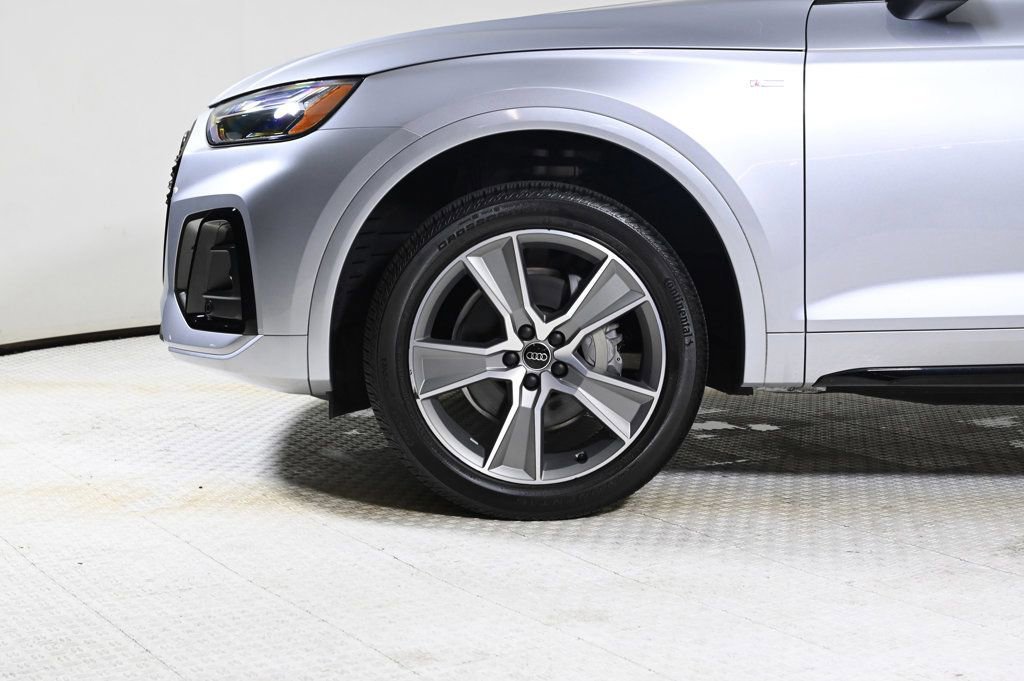 Certified 2025 Audi Q5 2.0T Premium w/ Convenience Plus Package image 23