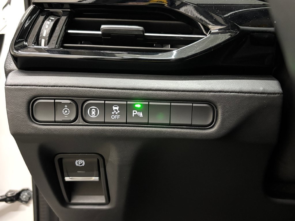 Certified 2024 Acura MDX w/ Technology Package AWD/4WD image 32