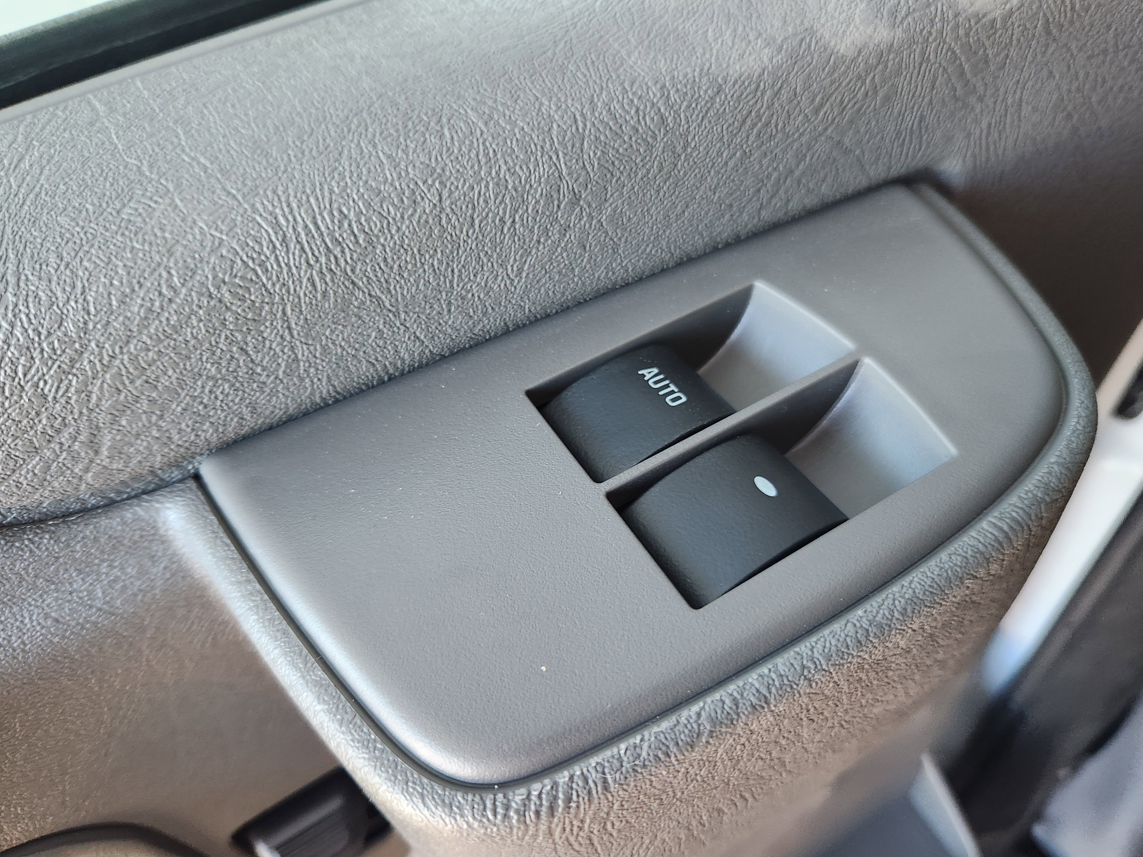 New 2025 GMC Savana 3500 w/ Power Convenience Package image 14