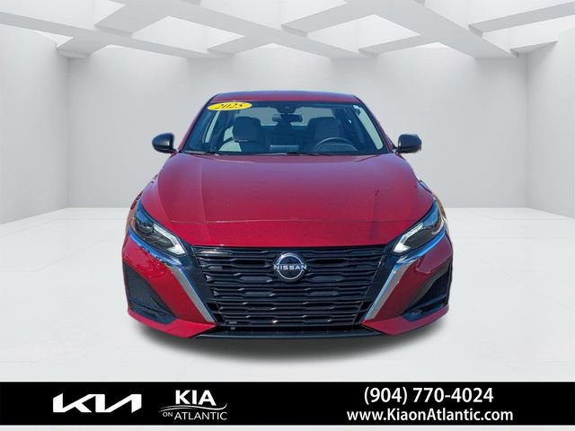 Used 2025 Nissan Altima 2.5 SV image 8