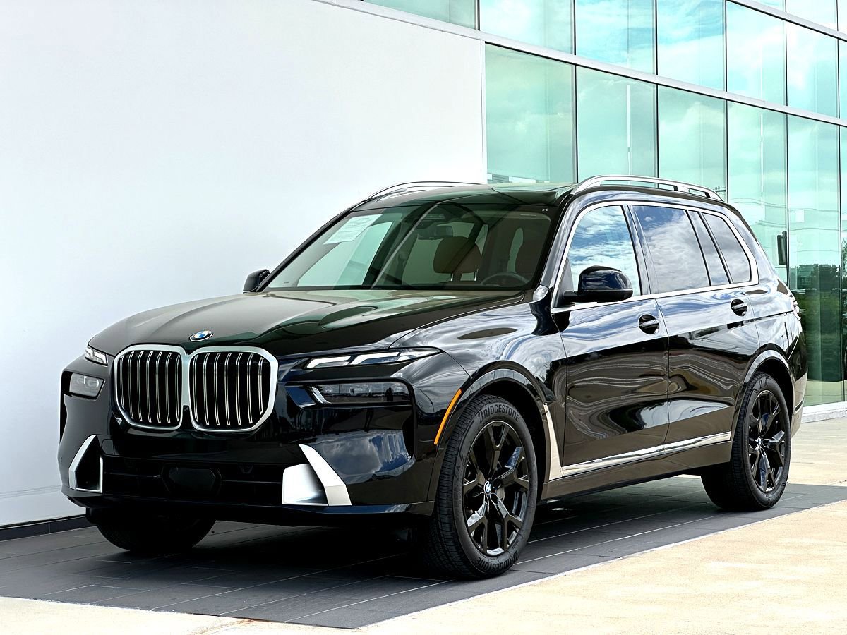 Certified 2023 BMW X7 xDrive40i w/ Premium Package image 9