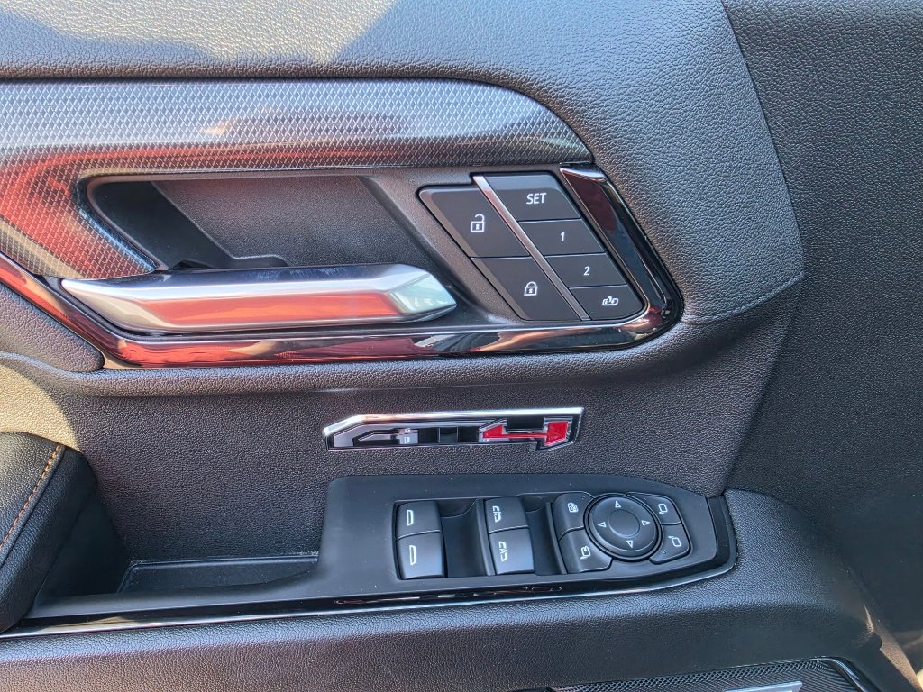 Used 2024 GMC Sierra 1500 AT4 w/ Technology Package image 12