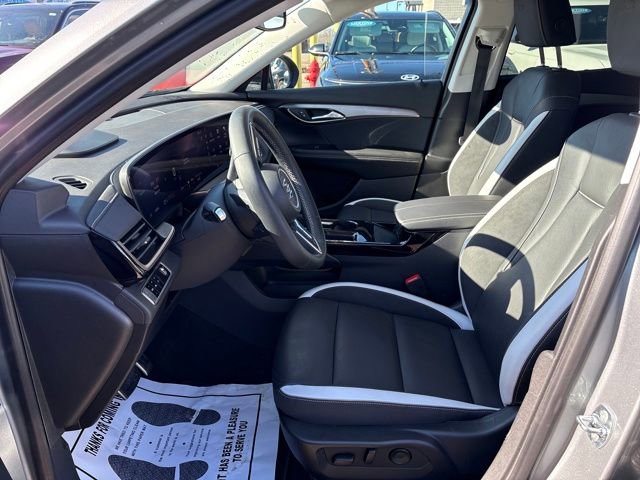 Used 2025 Buick Envision Sport Touring image 8