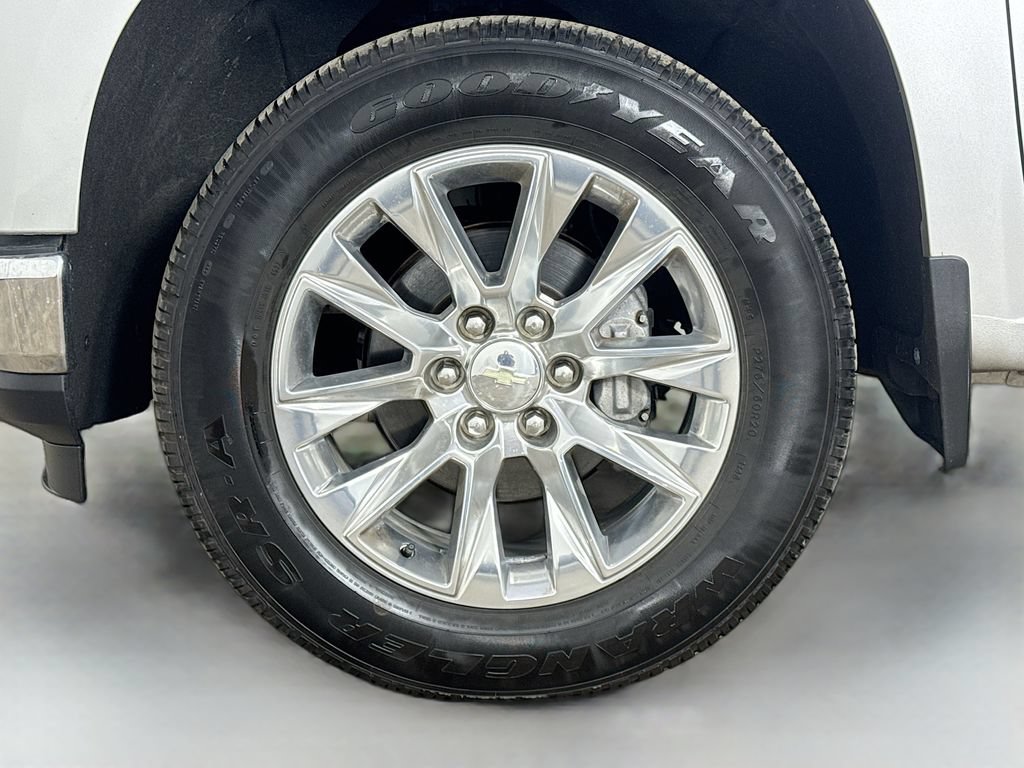 Used 2019 Chevrolet Silverado 1500 LTZ w/ LTZ Premium Package AWD/4WD image 40