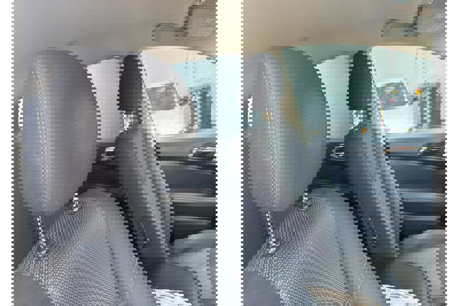 Used 2020 Nissan Pathfinder S image 15