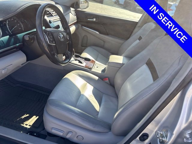 Used 2014 Toyota Camry XLE w/ Leather Package FWD image 10