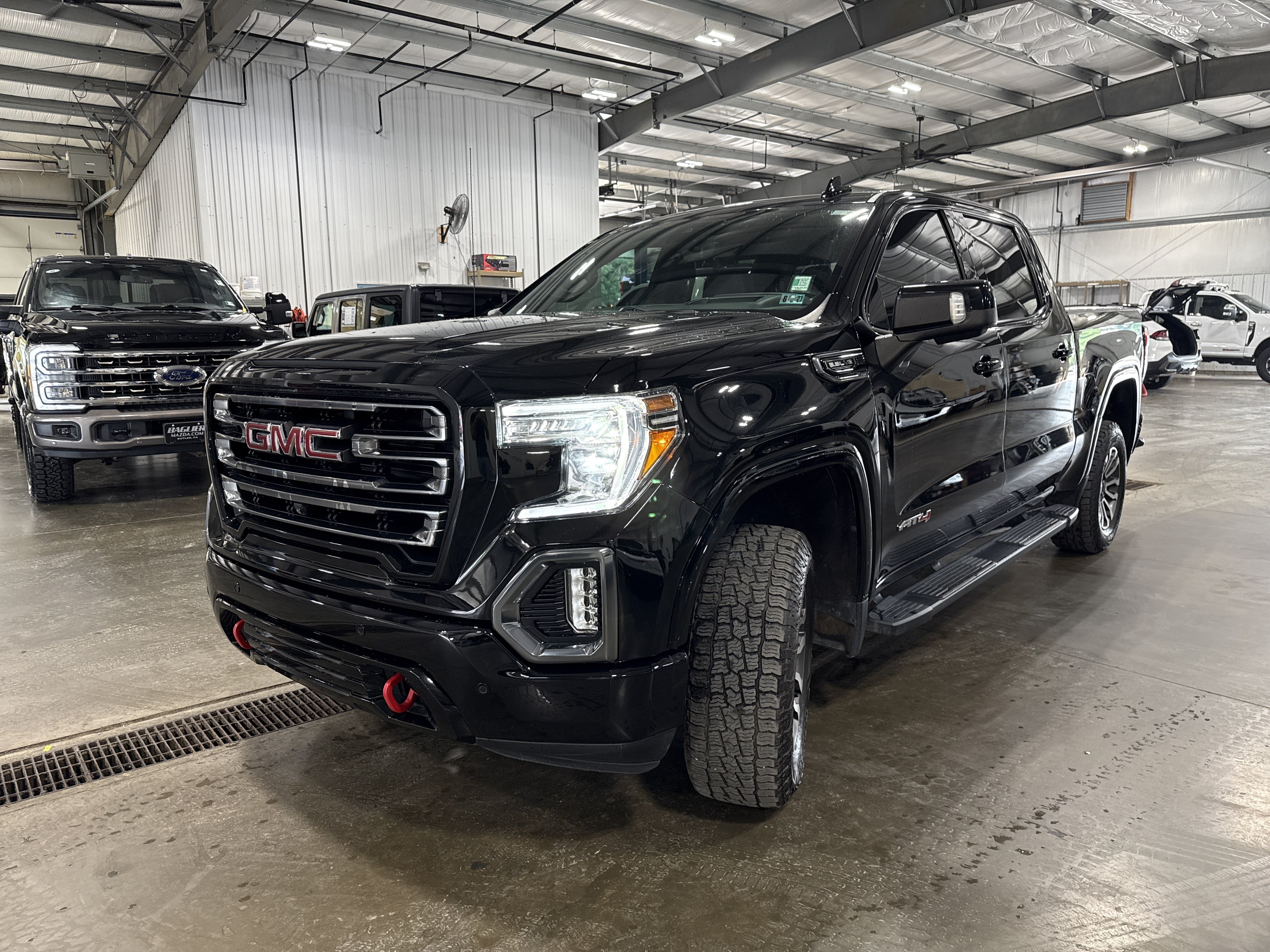 Used 2020 GMC Sierra 1500 AT4 w/ AT4 Premium Package AWD/4WD image 9