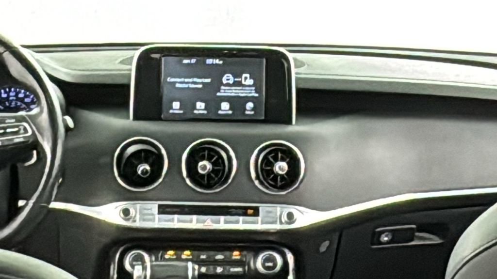 Used 2018 Kia Stinger GT image 16