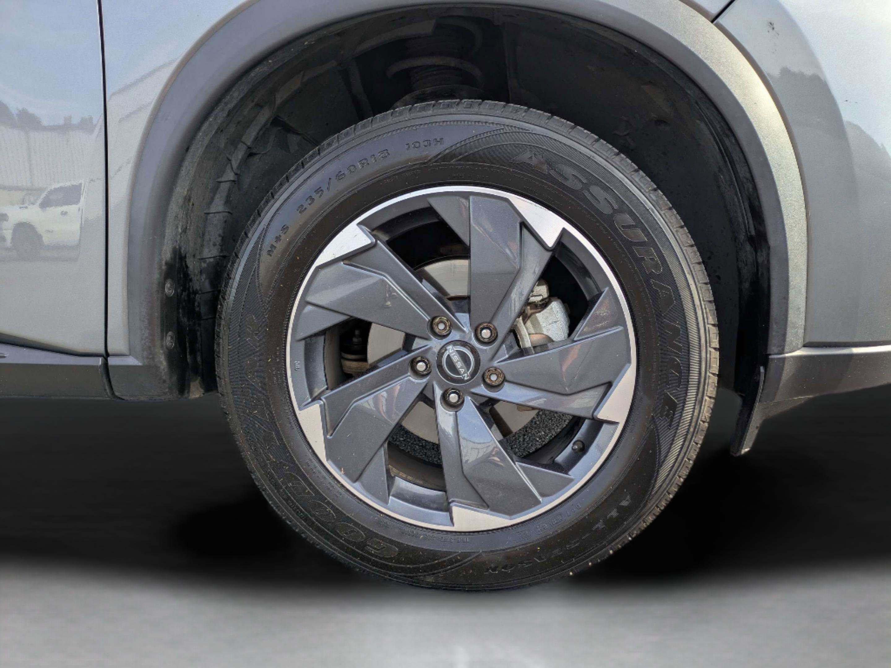 Used 2024 Nissan Rogue SV FWD image 31