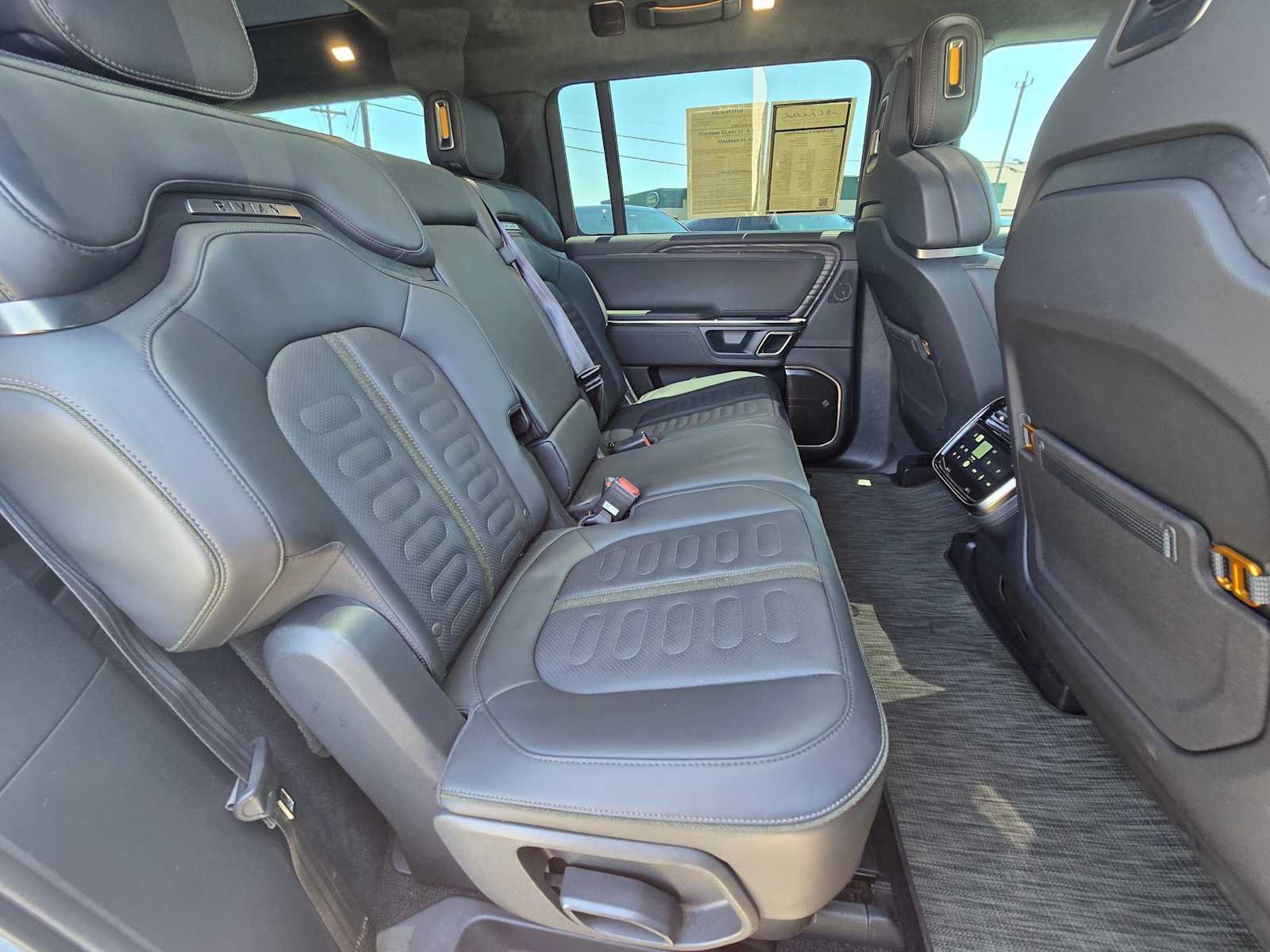 Used 2023 Rivian R1S Launch Edition AWD/4WD image 12