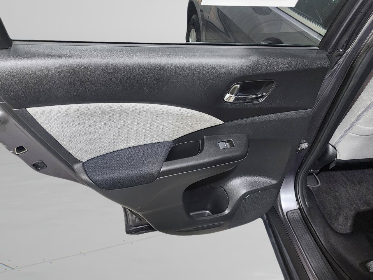 Used 2016 Honda CR-V EX image 14