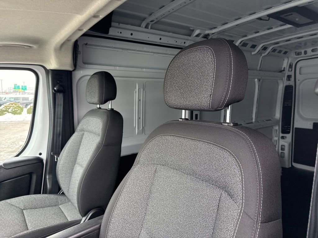 Used 2025 RAM ProMaster 2500 w/ Convenience Group image 12