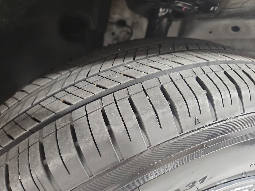 Certified 2025 Nissan Kicks S image 28