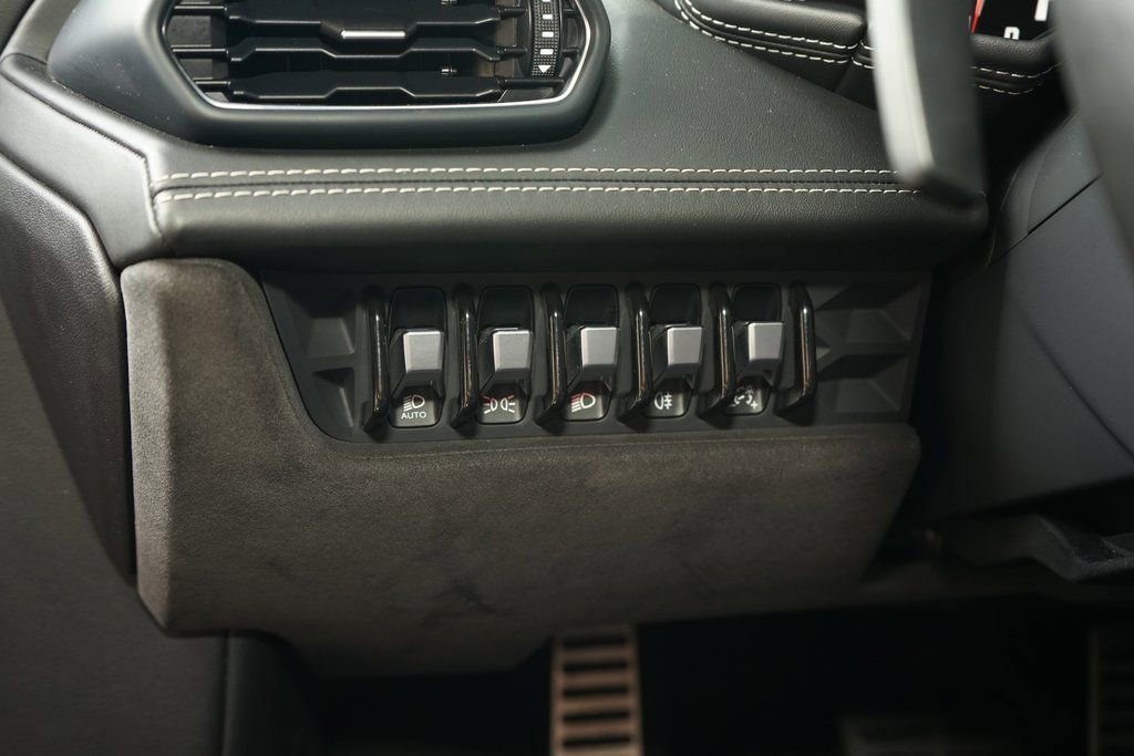 Used 2016 Lamborghini Huracan LP 610-4 image 22