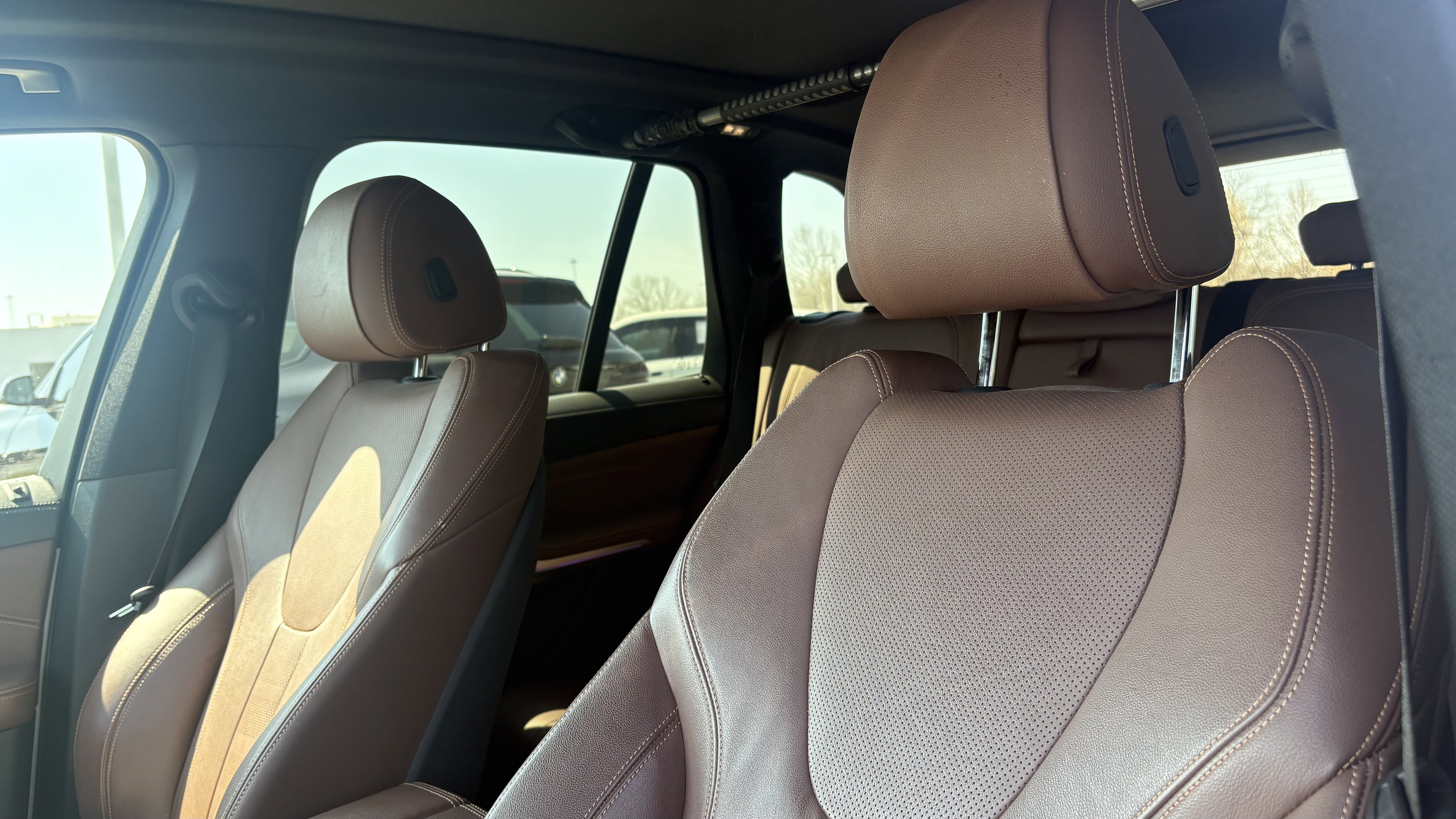 Used 2019 BMW X5 xDrive40i w/ Premium Package 2 AWD/4WD image 18