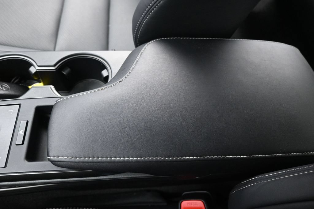 Used 2024 Lexus IS 300 w/ Premium Package RWD image 37