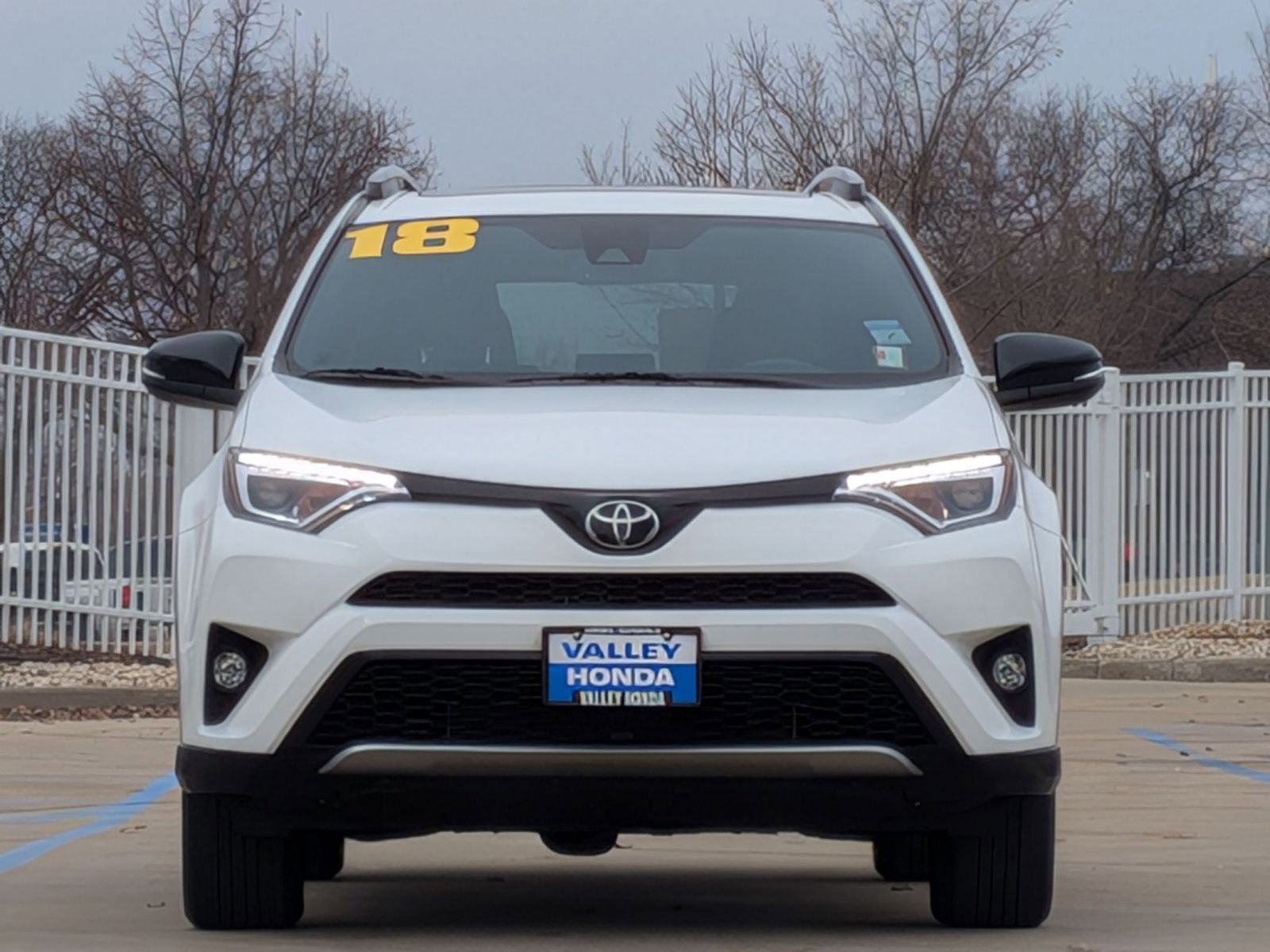 Used 2018 Toyota RAV4 SE w/ Power Extra Value Package image 3
