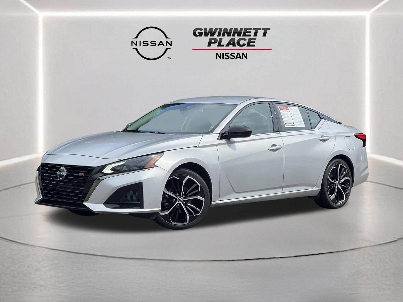 Used 2024 Nissan Altima 2.5 SR FWD image 1