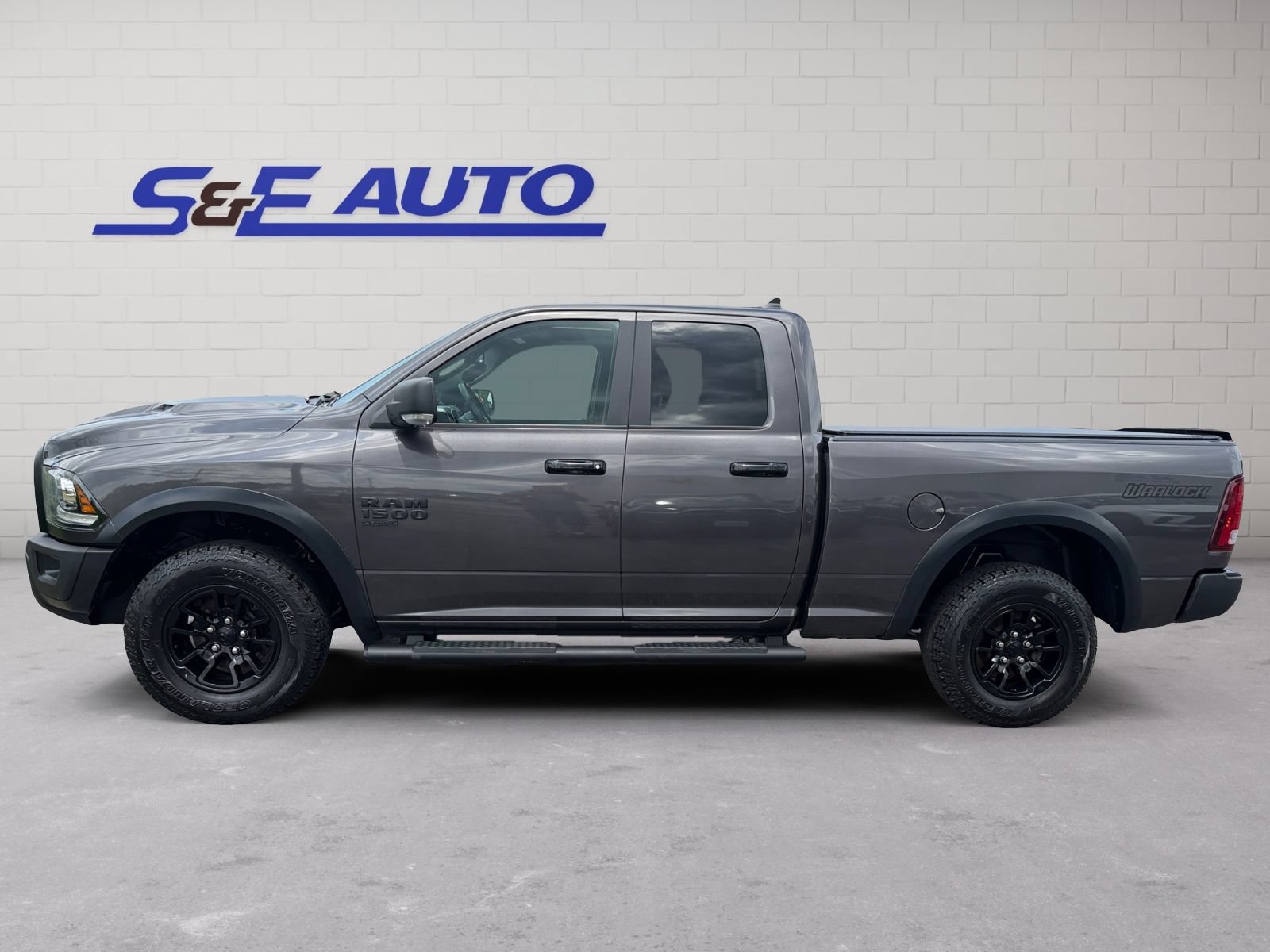Used 2023 RAM 1500 Warlock AWD/4WD image 2