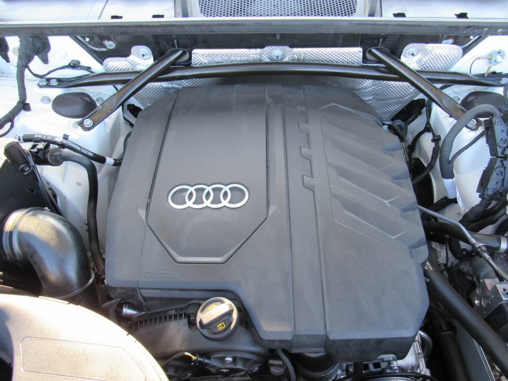 Used 2021 Audi Q5 2.0T Premium Plus w/ Premium Plus Package AWD/4WD image 12