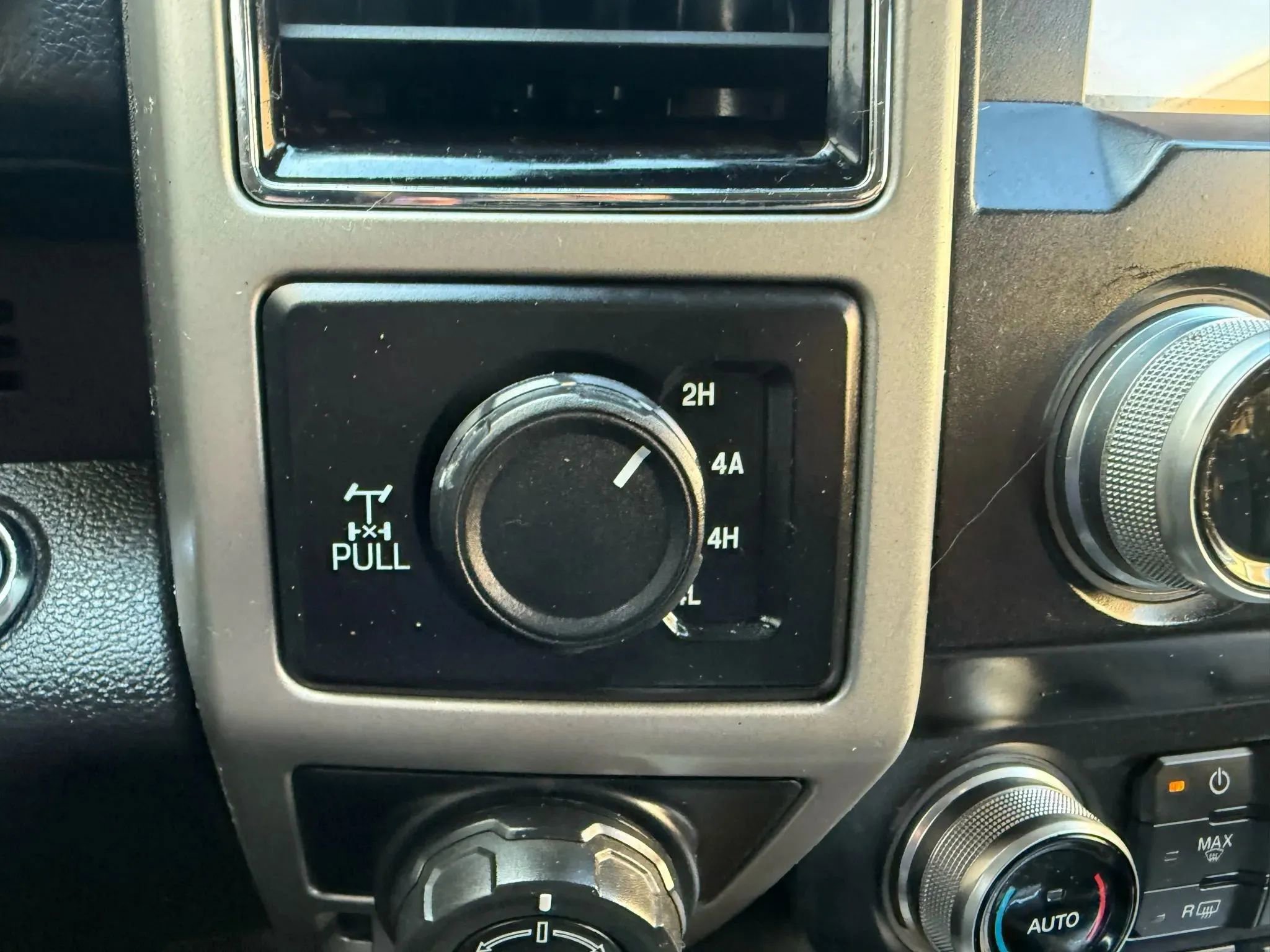 Used 2020 Ford F150 Lariat w/ Equipment Group 502A Luxury image 19