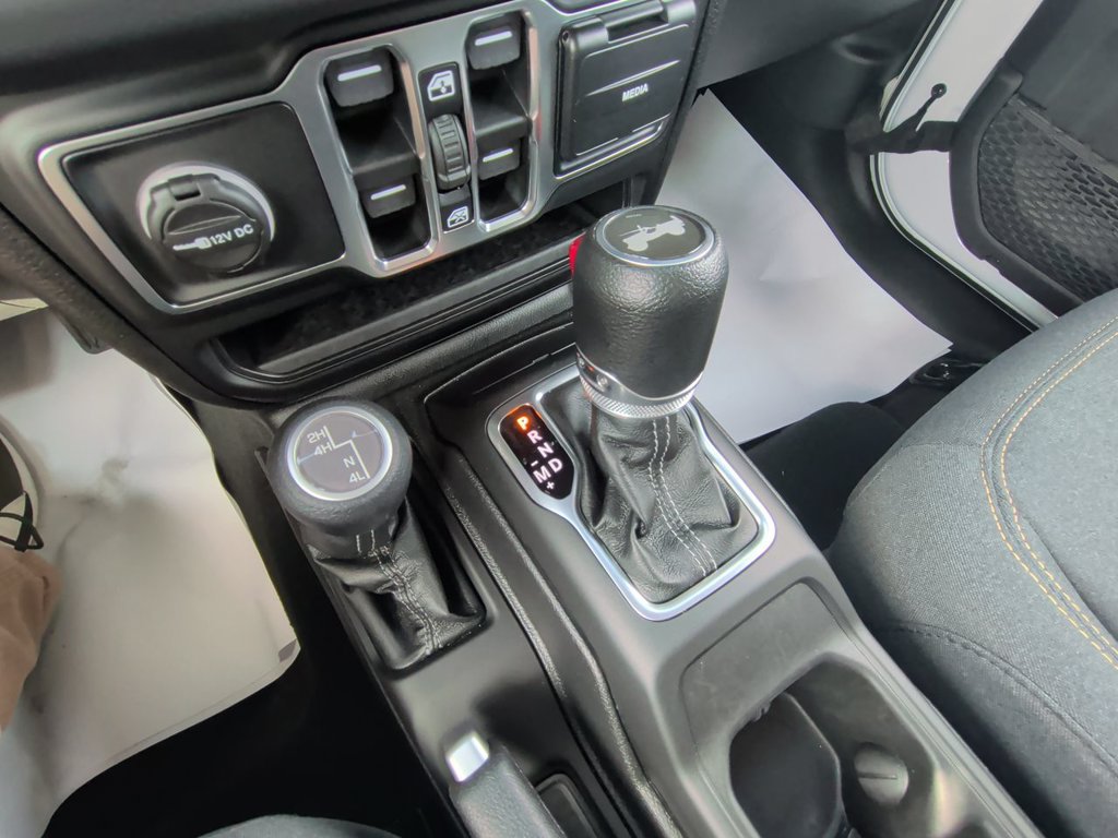 Used 2026 Jeep Wrangler Unlimited Sahara AWD/4WD image 20