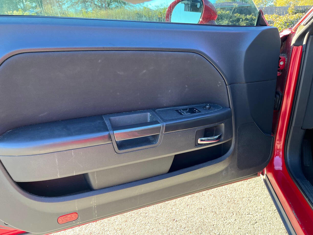 Used 2013 Dodge Challenger SXT image 7