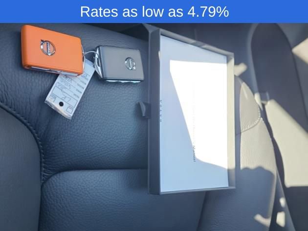 Certified 2023 Volvo XC60 B5 Plus image 9