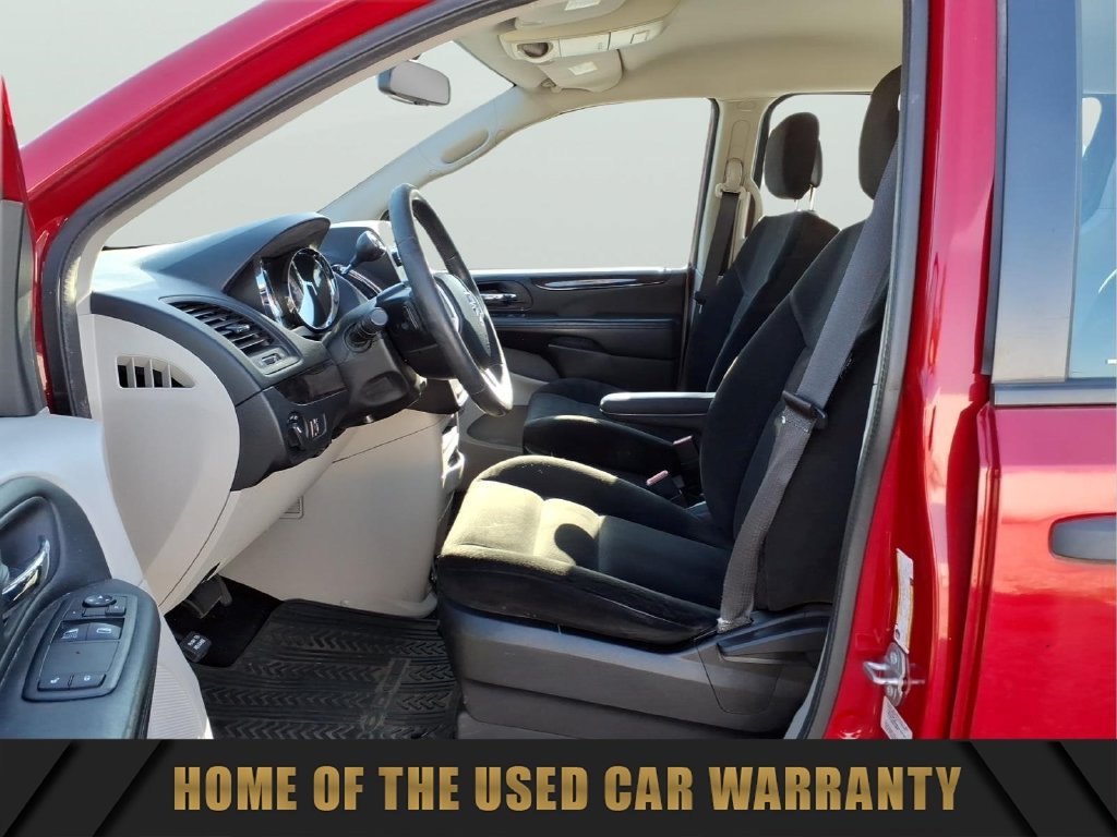 Used 2016 Dodge Grand Caravan American Value Package w/ UConnect Hands-Free Group FWD image 13